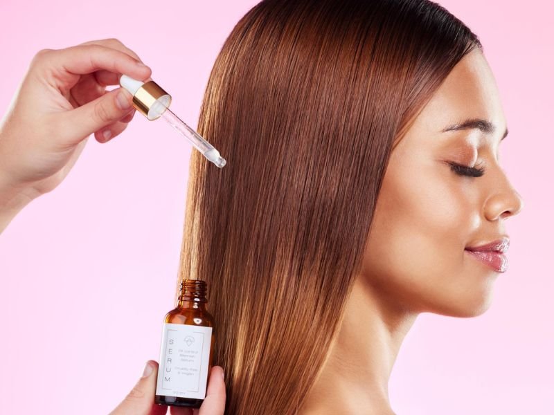 Smooths surface frizz.